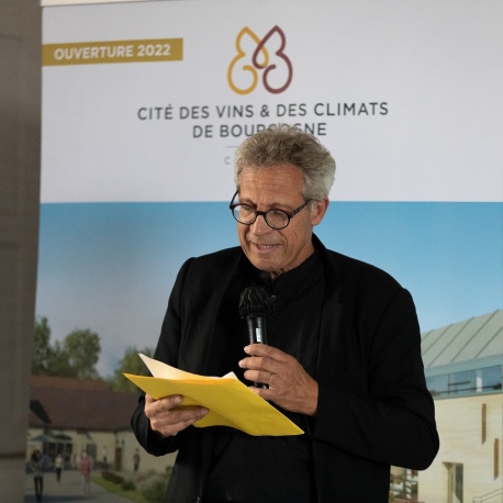 1ère pierre de la Cité à Chablis - Claude Correia, Architecte
